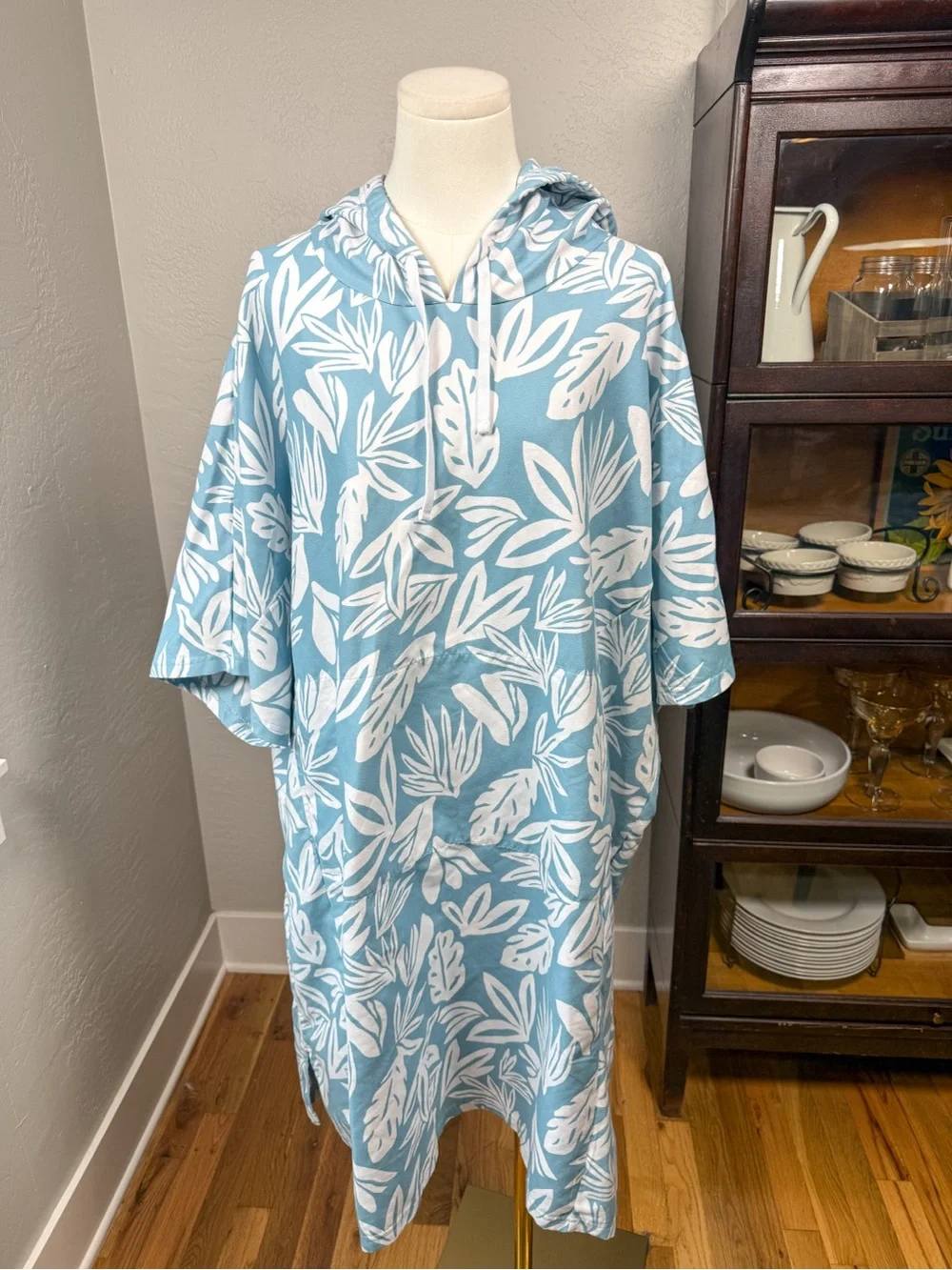 RipSkirt Hawaii Blue White Tropical Hooded Swim Cover Up Poncho One Size